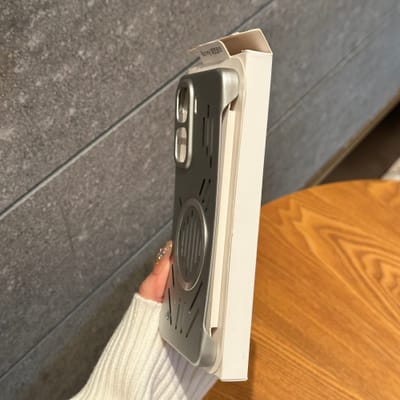 iQOO Neo10 Magnetic Frameless Hard Cover_img_2